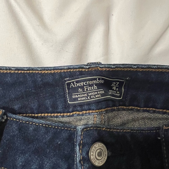 Abercrombie High Rise Ankle Flare Jeans - Picture 2 of 4